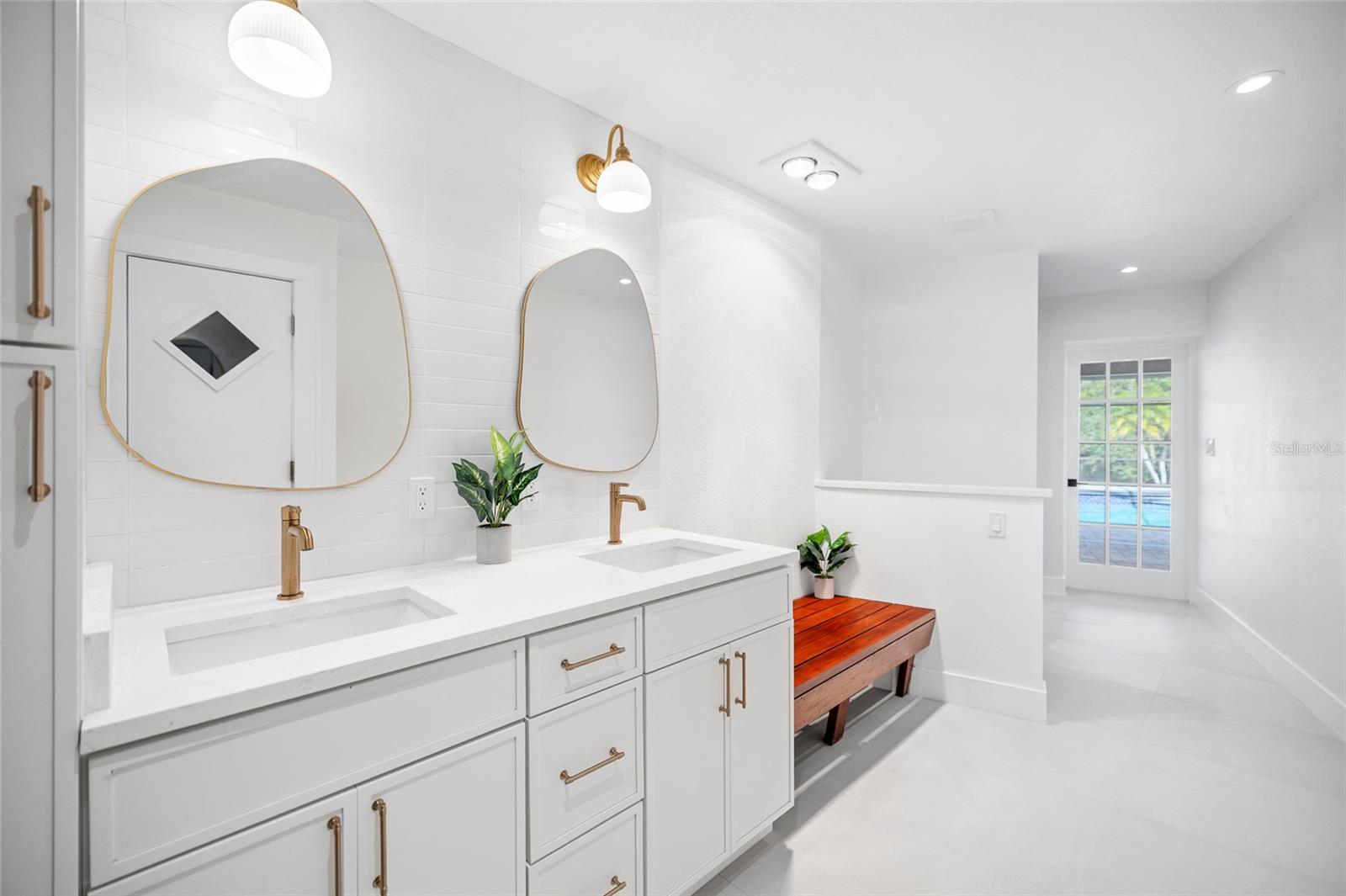 Image 44 of 71 For 17917 Clear Lake Drive