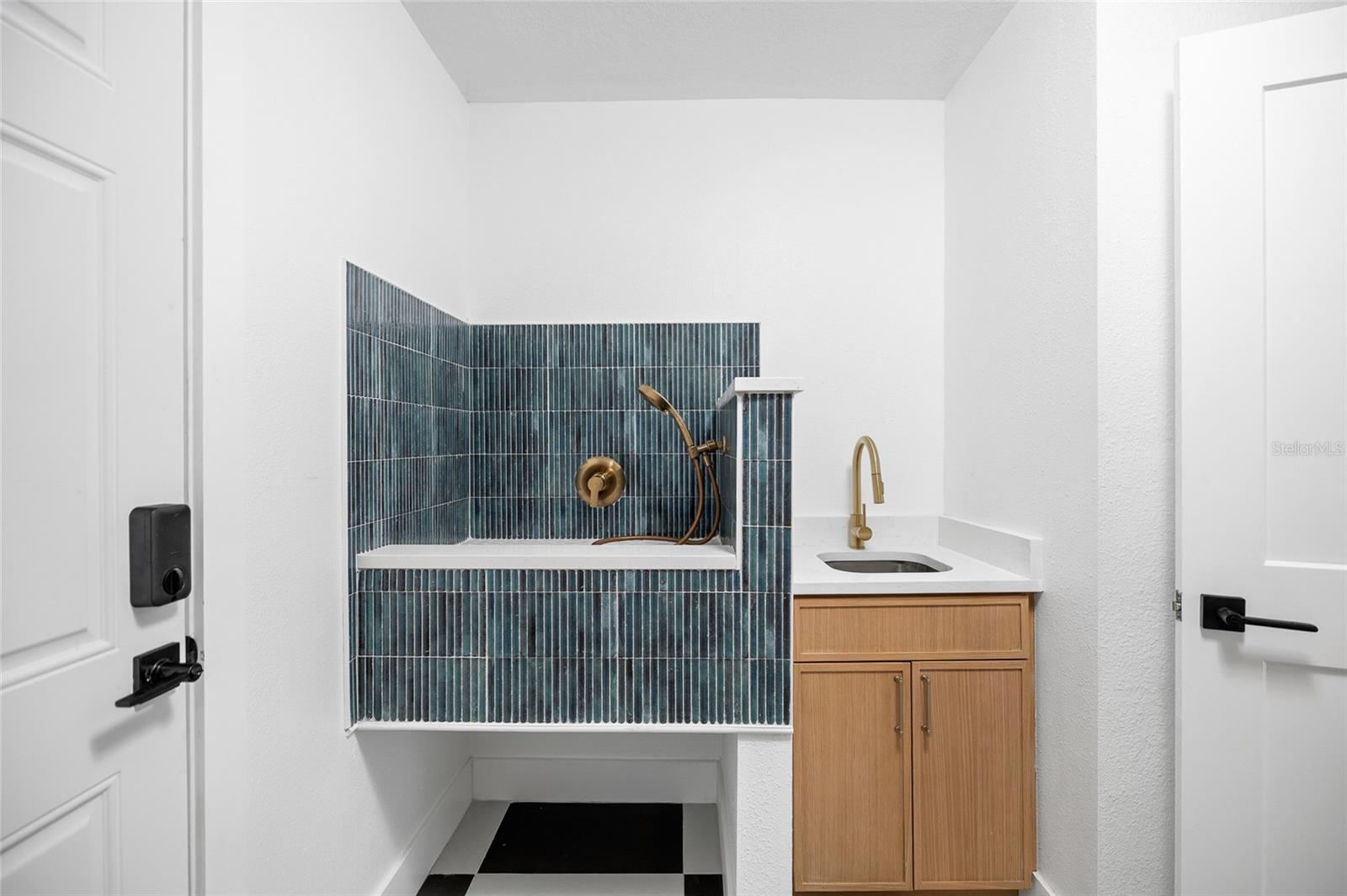 Image 49 of 71 For 17917 Clear Lake Drive