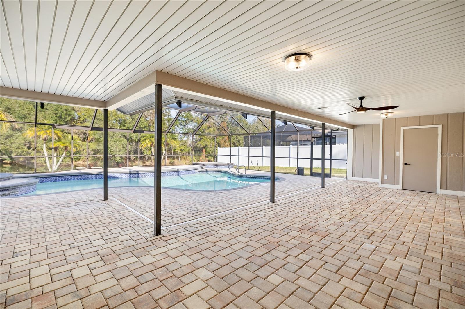 Image 50 of 71 For 17917 Clear Lake Drive