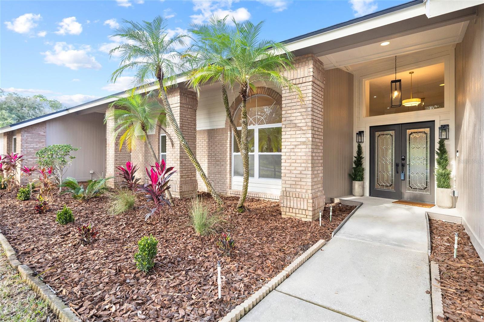 Image 6 of 71 For 17917 Clear Lake Drive