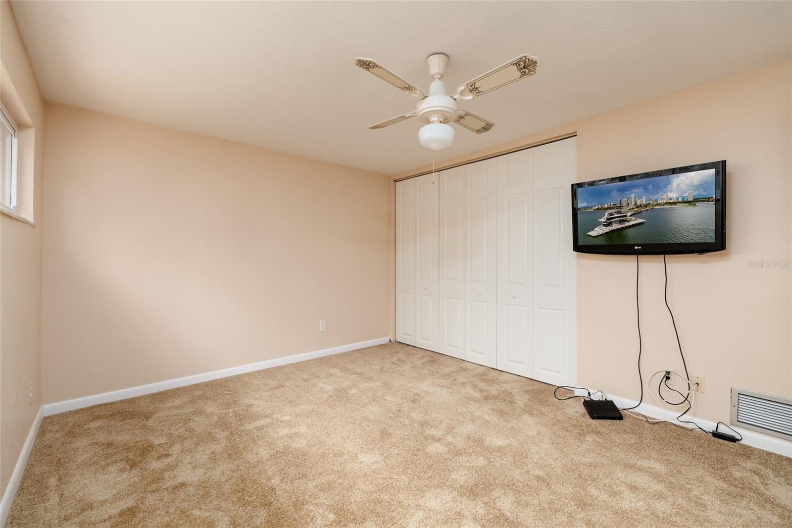 Image 10 of 21 For 7501 21st Street N