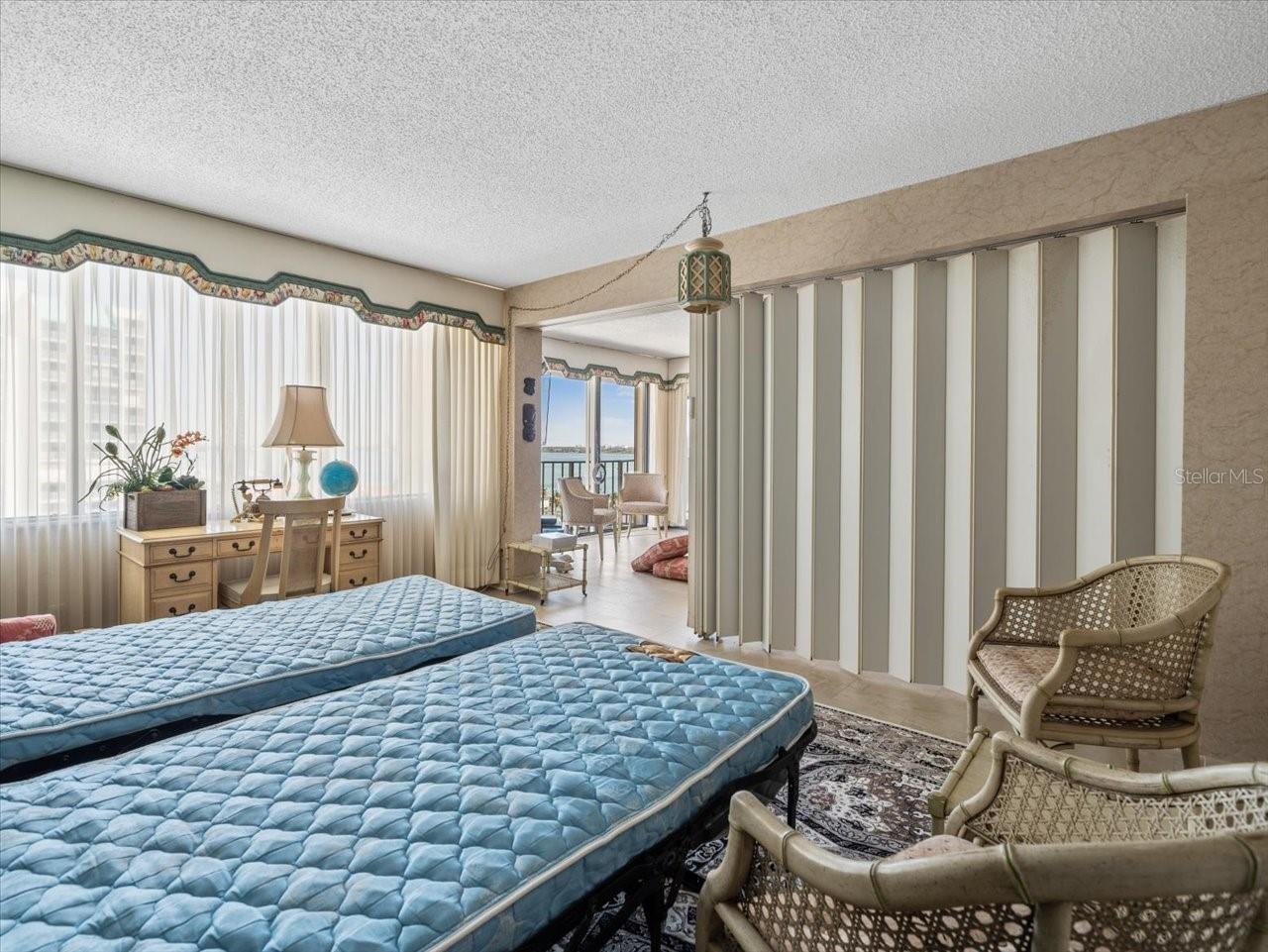 Image 31 of 76 For 1400 Gulf Boulevard 806