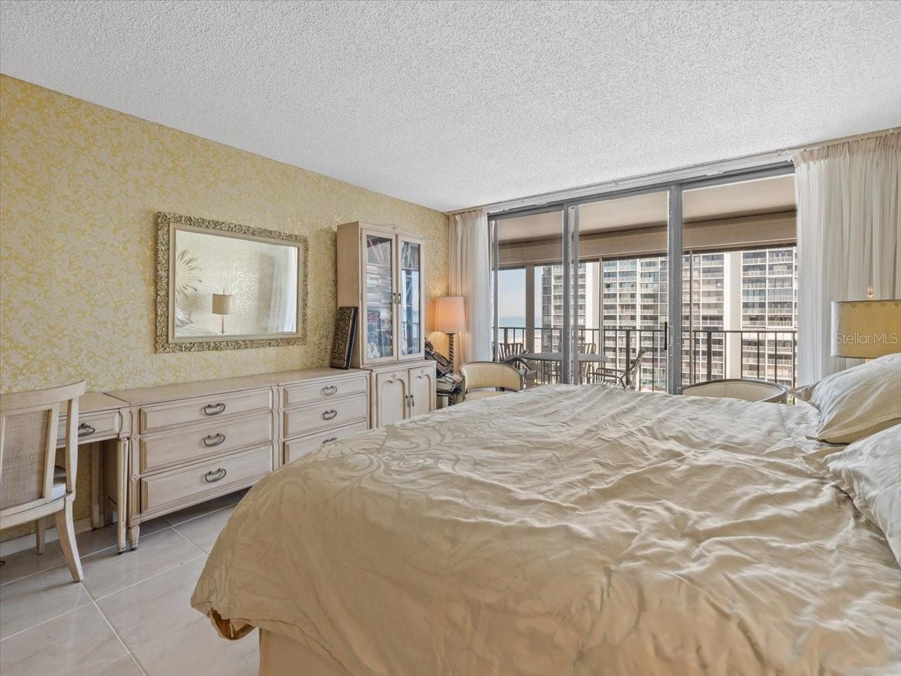 Image 39 of 76 For 1400 Gulf Boulevard 806