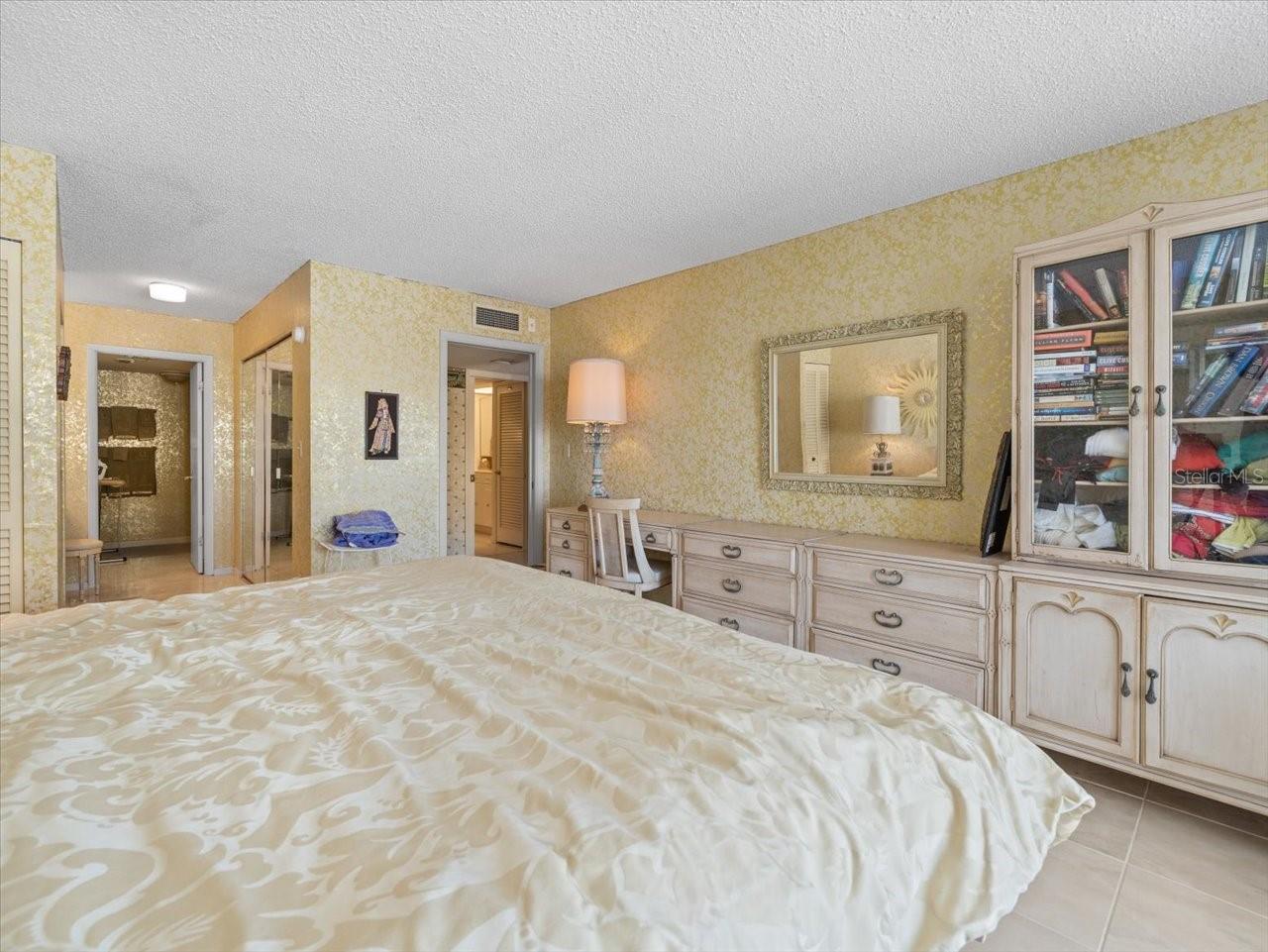 Image 40 of 76 For 1400 Gulf Boulevard 806