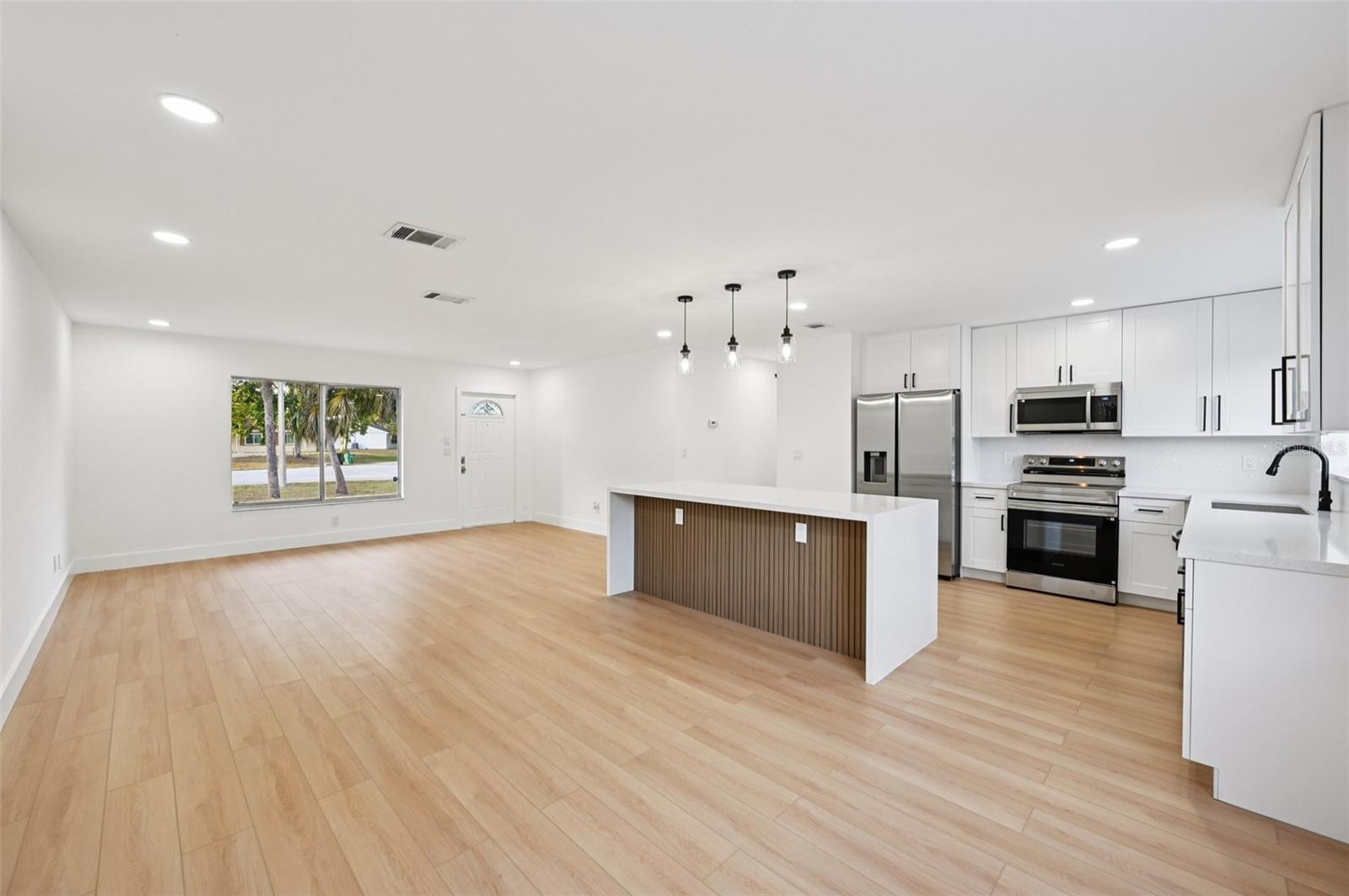 Image 7 of 18 For 337 Cherryhill Road