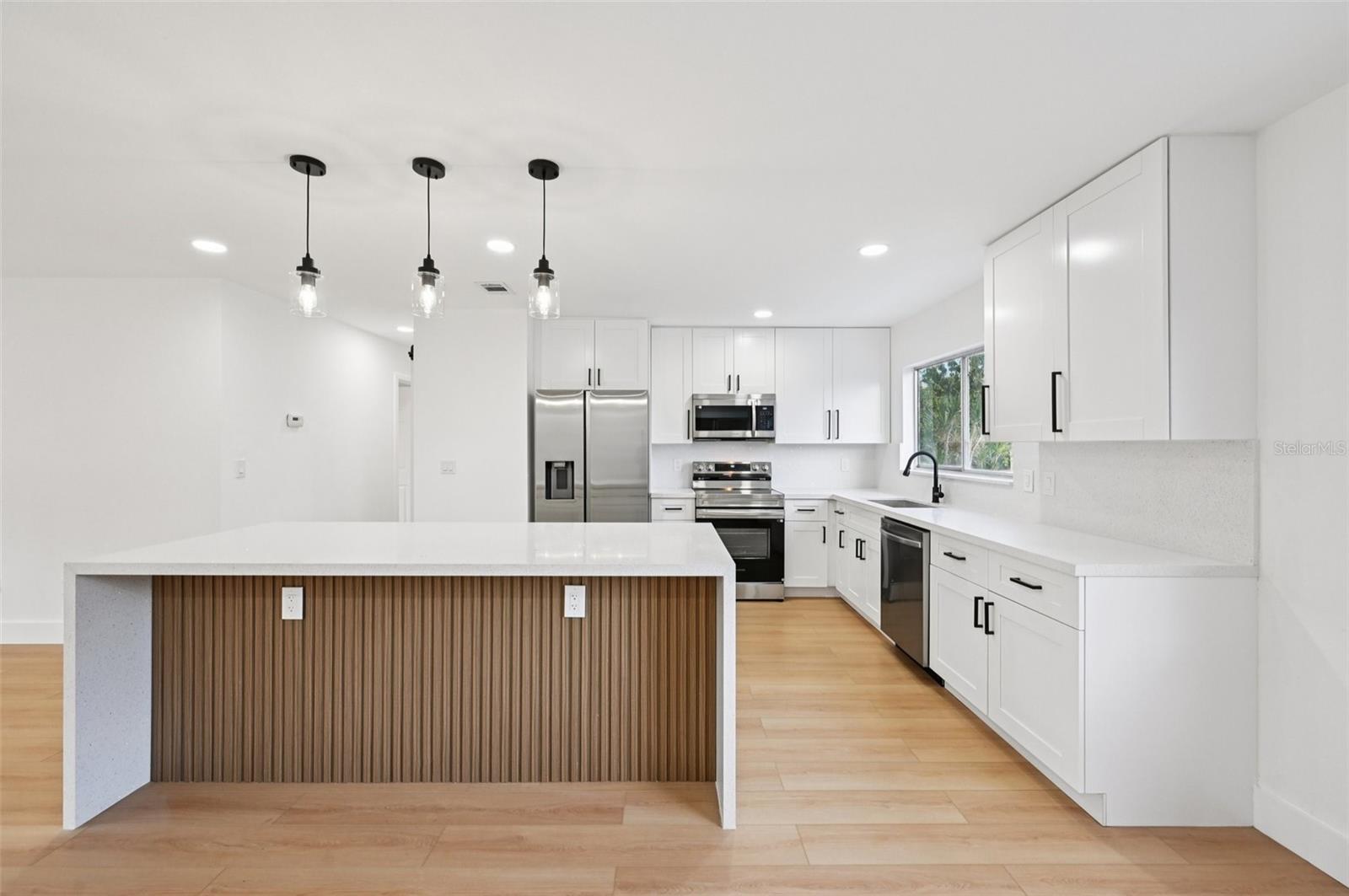 Image 8 of 18 For 337 Cherryhill Road