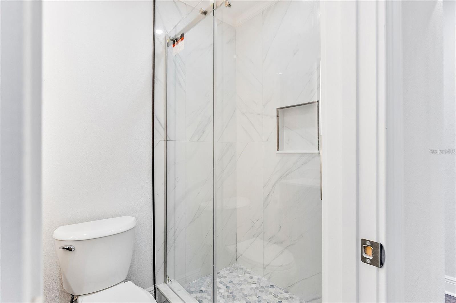 Image 13 of 35 For 3924 45th Avenue N