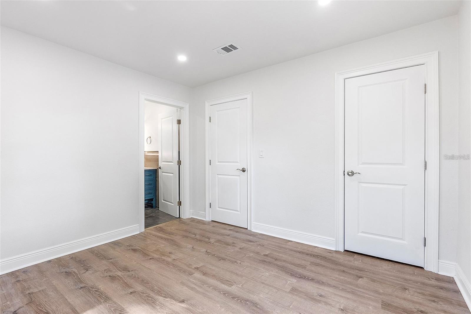 Image 14 of 35 For 3924 45th Avenue N