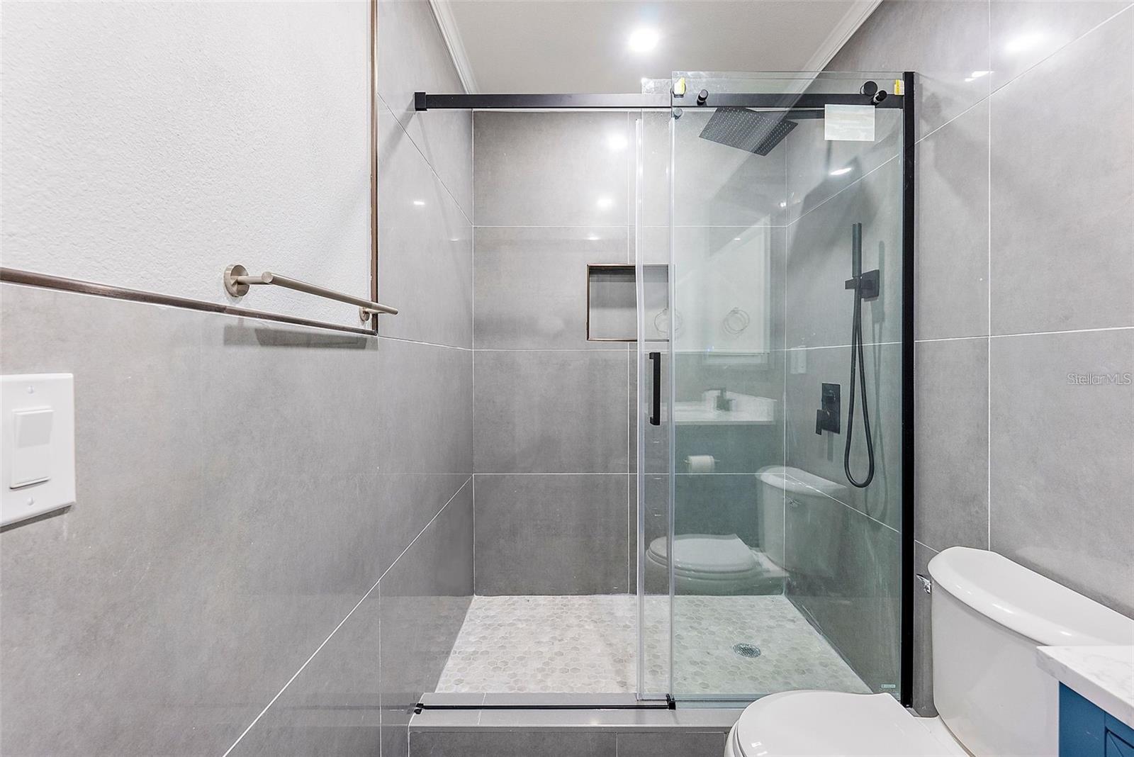 Image 16 of 35 For 3924 45th Avenue N