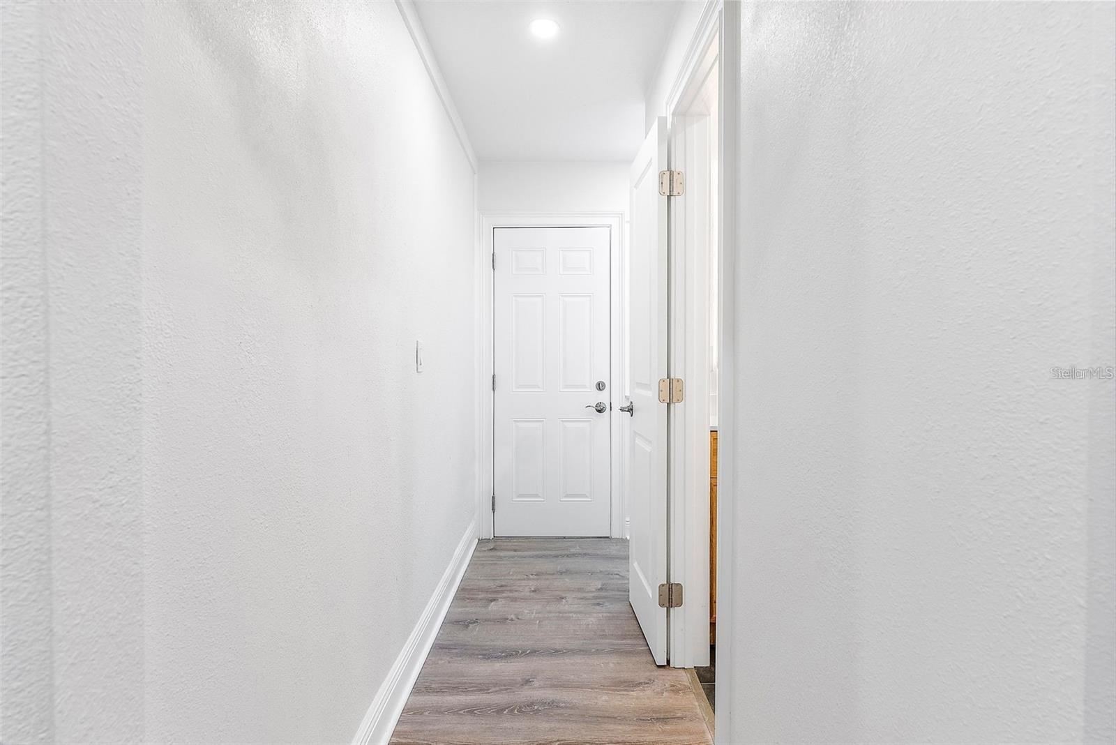 Image 19 of 35 For 3924 45th Avenue N