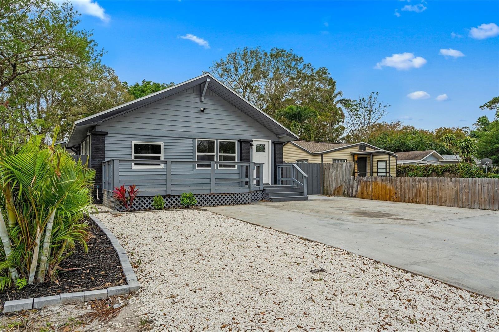 Image 3 of 35 For 3924 45th Avenue N