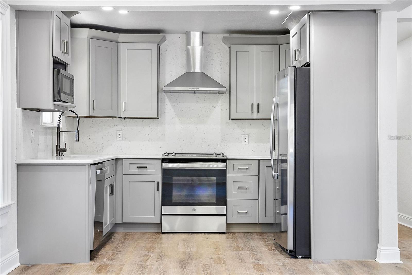 Image 4 of 35 For 3924 45th Avenue N