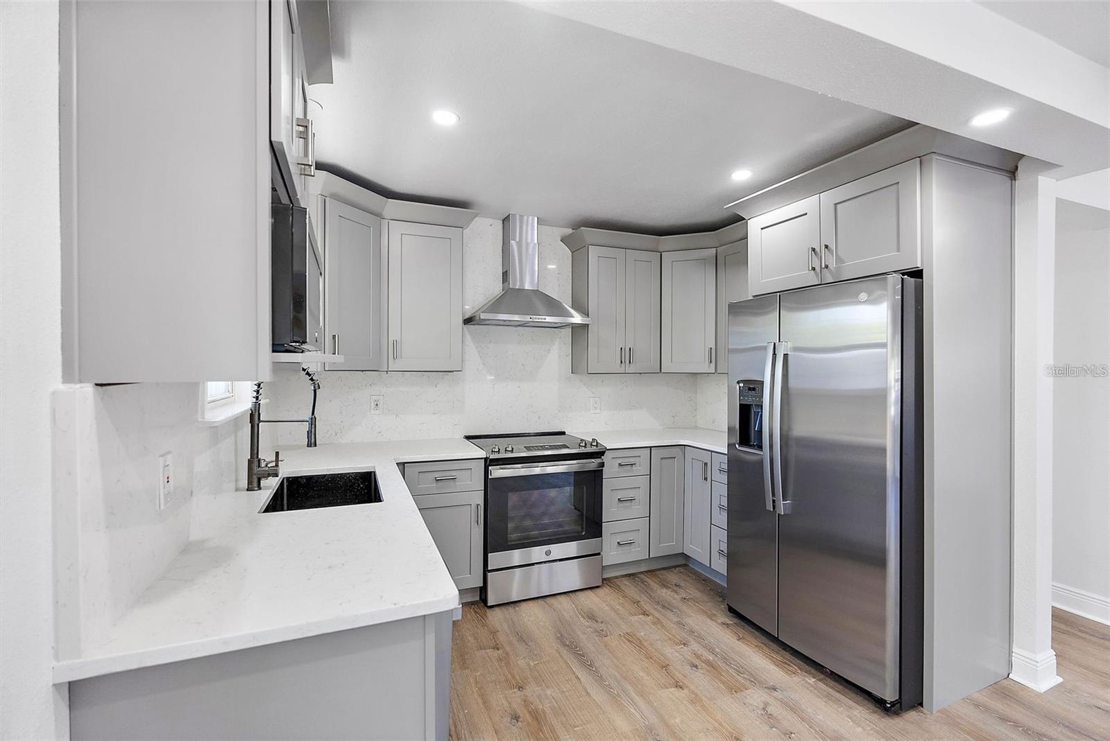 Image 5 of 35 For 3924 45th Avenue N