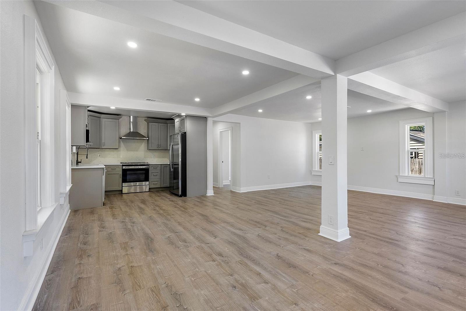 Image 7 of 35 For 3924 45th Avenue N