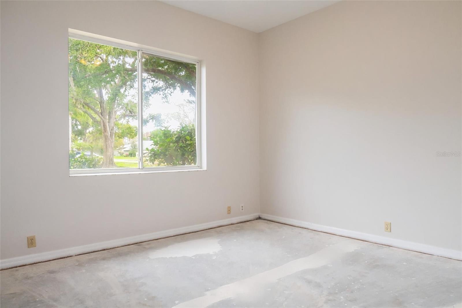 Image 16 of 28 For 17316 Hialeah Drive