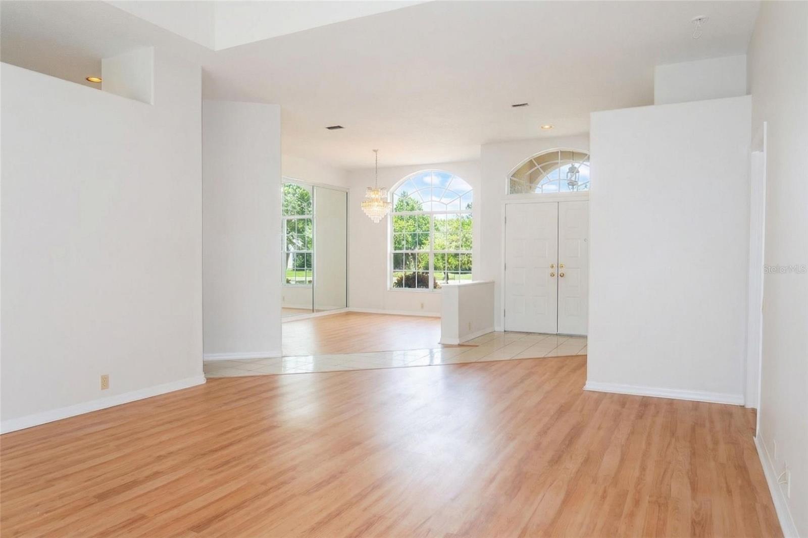 Image 3 of 28 For 17316 Hialeah Drive