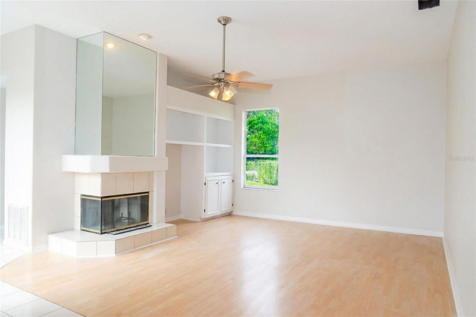 Image 9 of 28 For 17316 Hialeah Drive