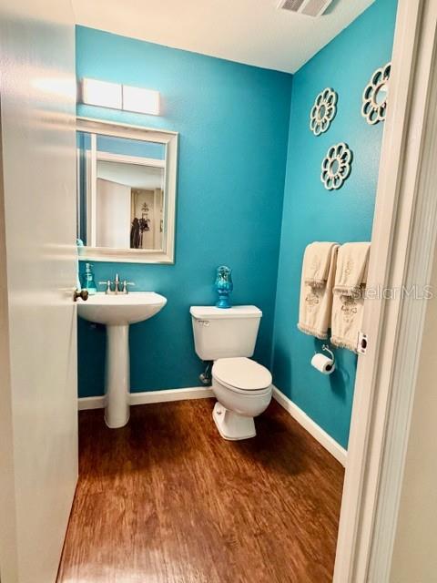 Image 20 of 41 For 13020 Lorna Place