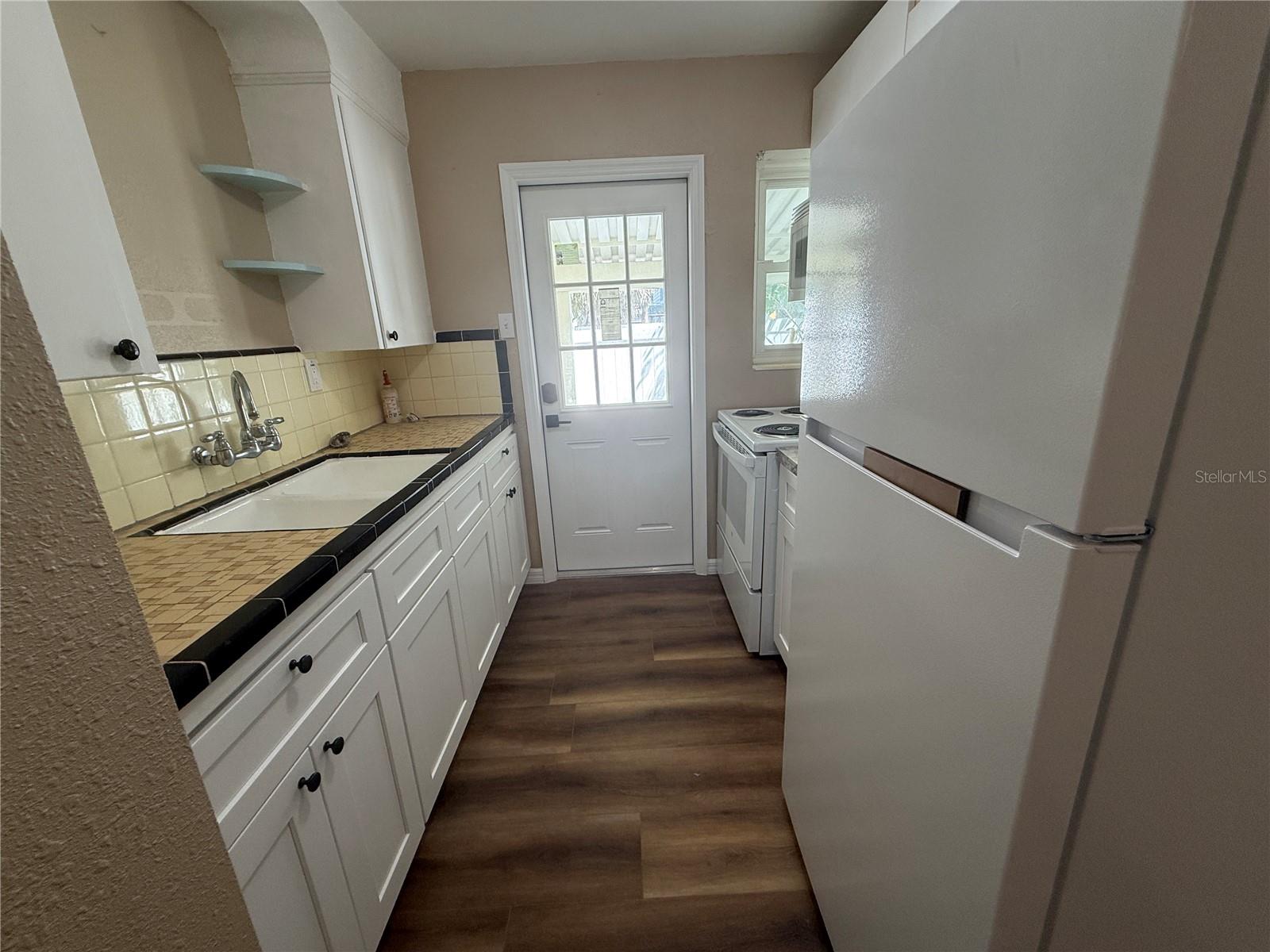 Image 10 of 47 For 8301 Gulf Boulevard