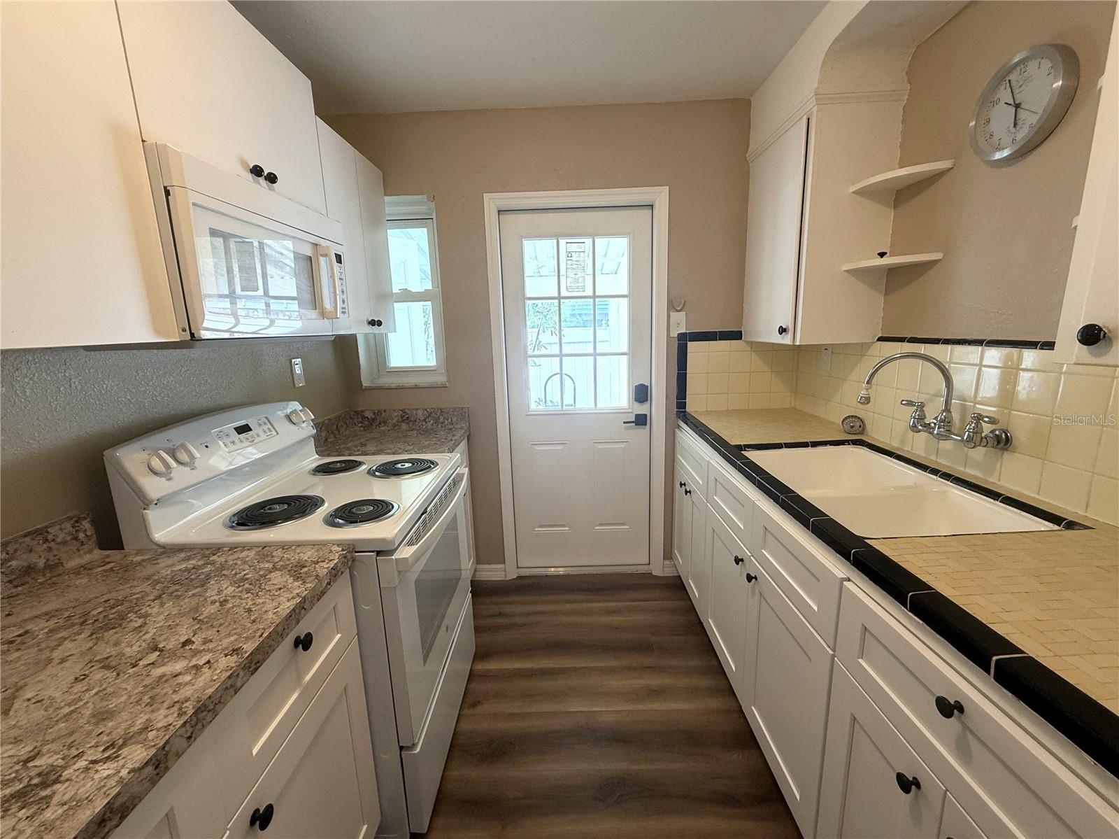 Image 19 of 47 For 8301 Gulf Boulevard