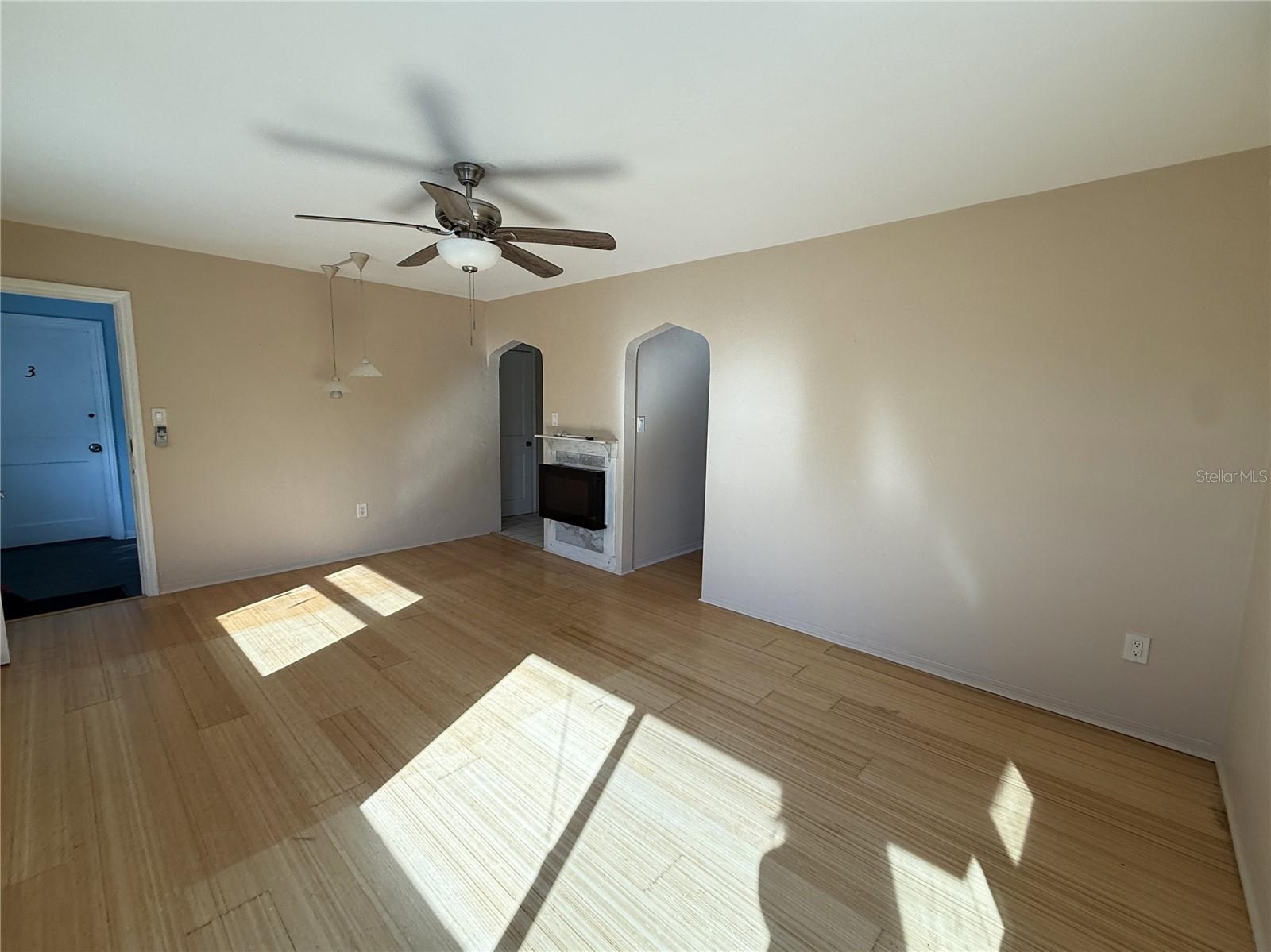 Image 33 of 47 For 8301 Gulf Boulevard