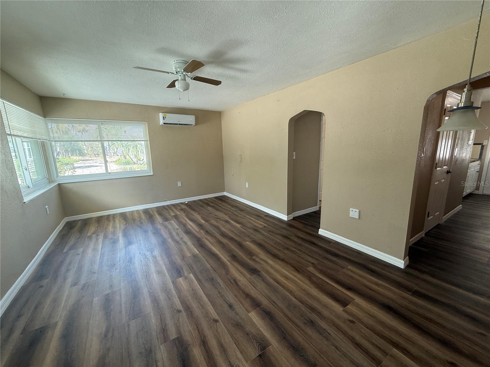 Image 5 of 47 For 8301 Gulf Boulevard