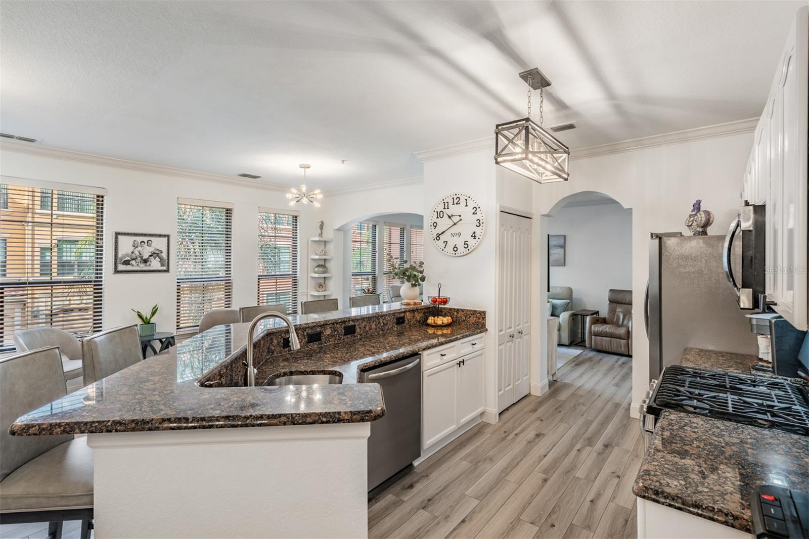 Image 19 of 60 For 2749 Via Cipriani 1023b