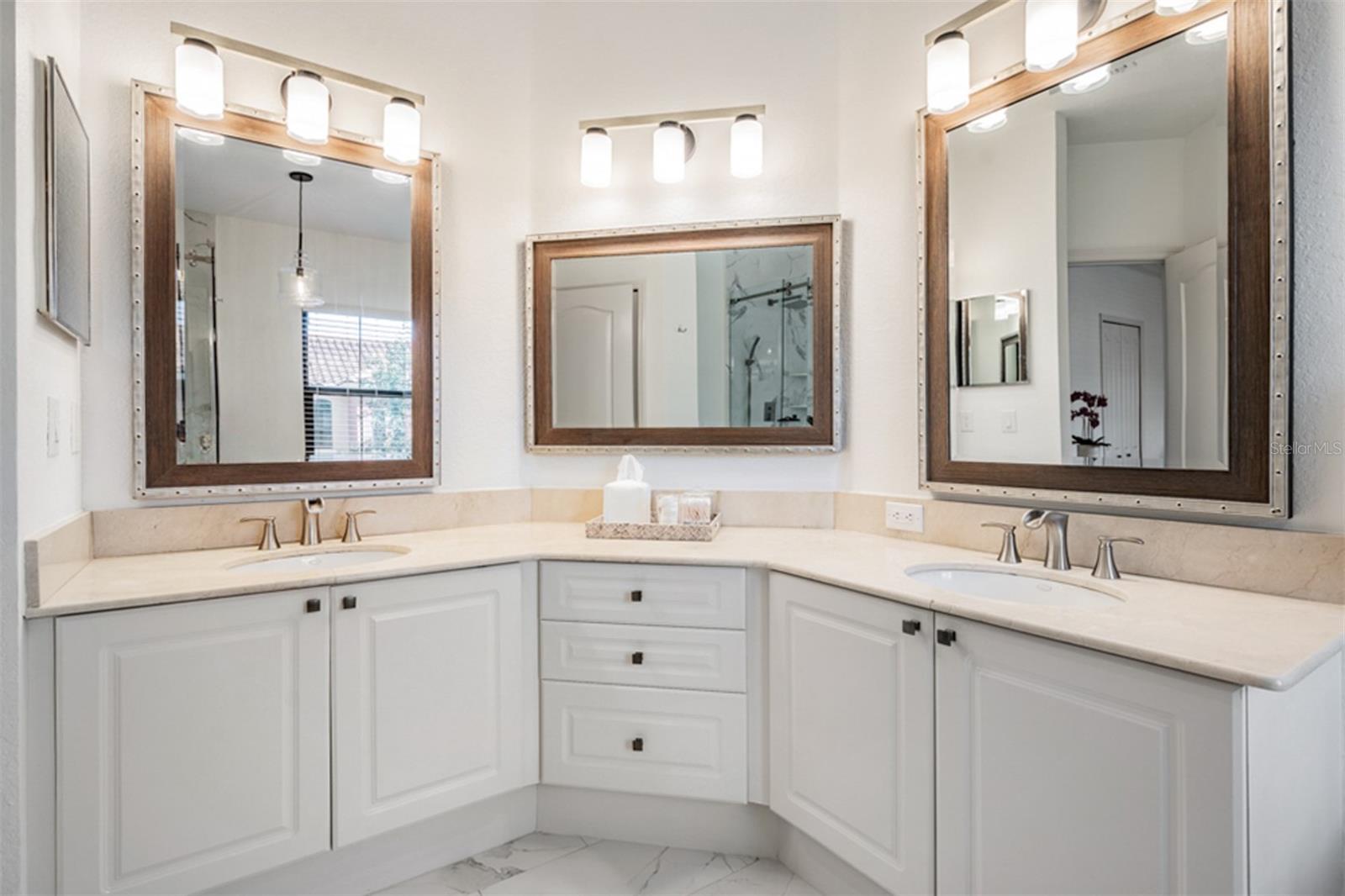 Image 31 of 60 For 2749 Via Cipriani  1023b