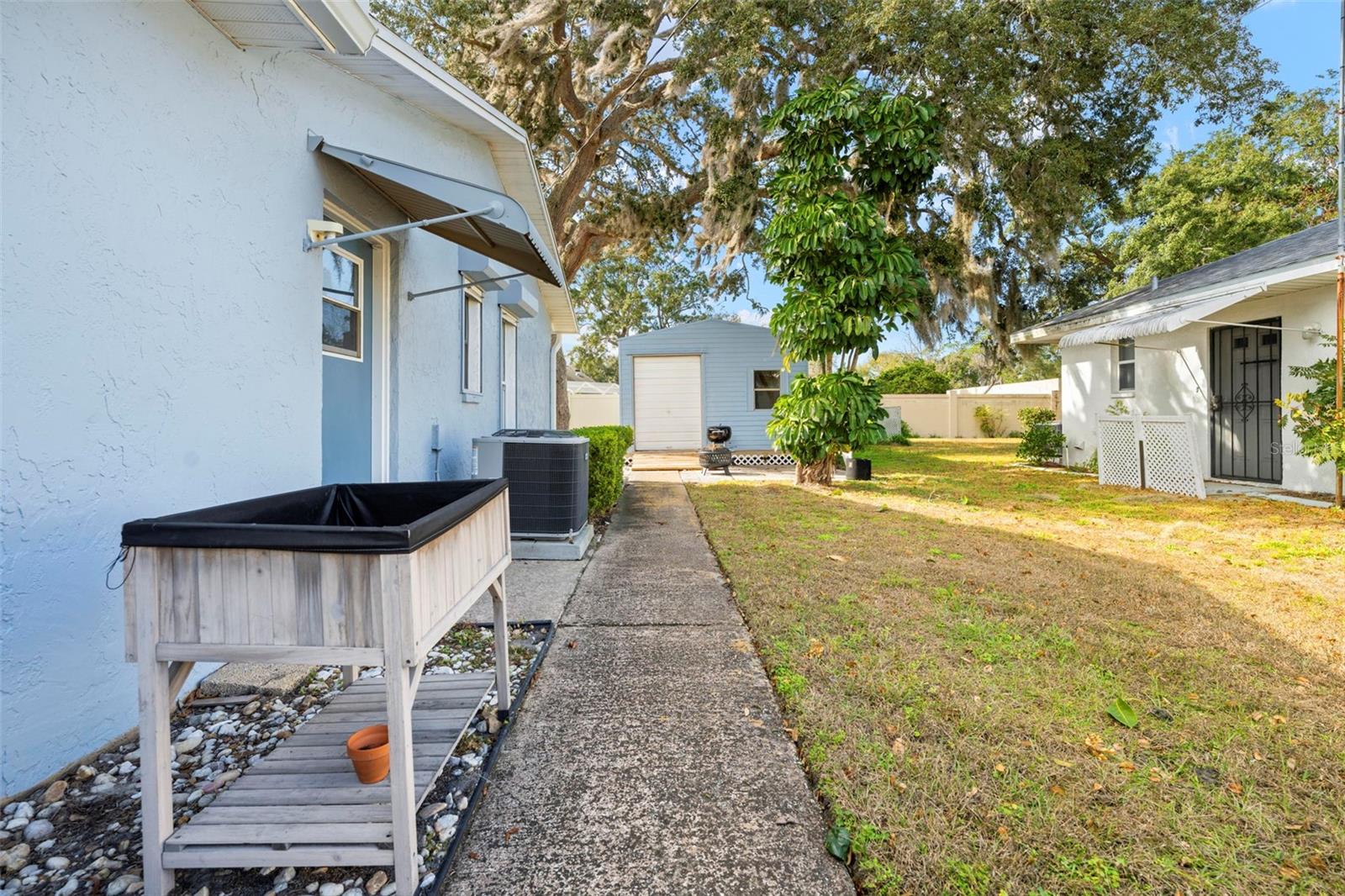 Image 12 of 56 For 2399 Gallagher Avenue