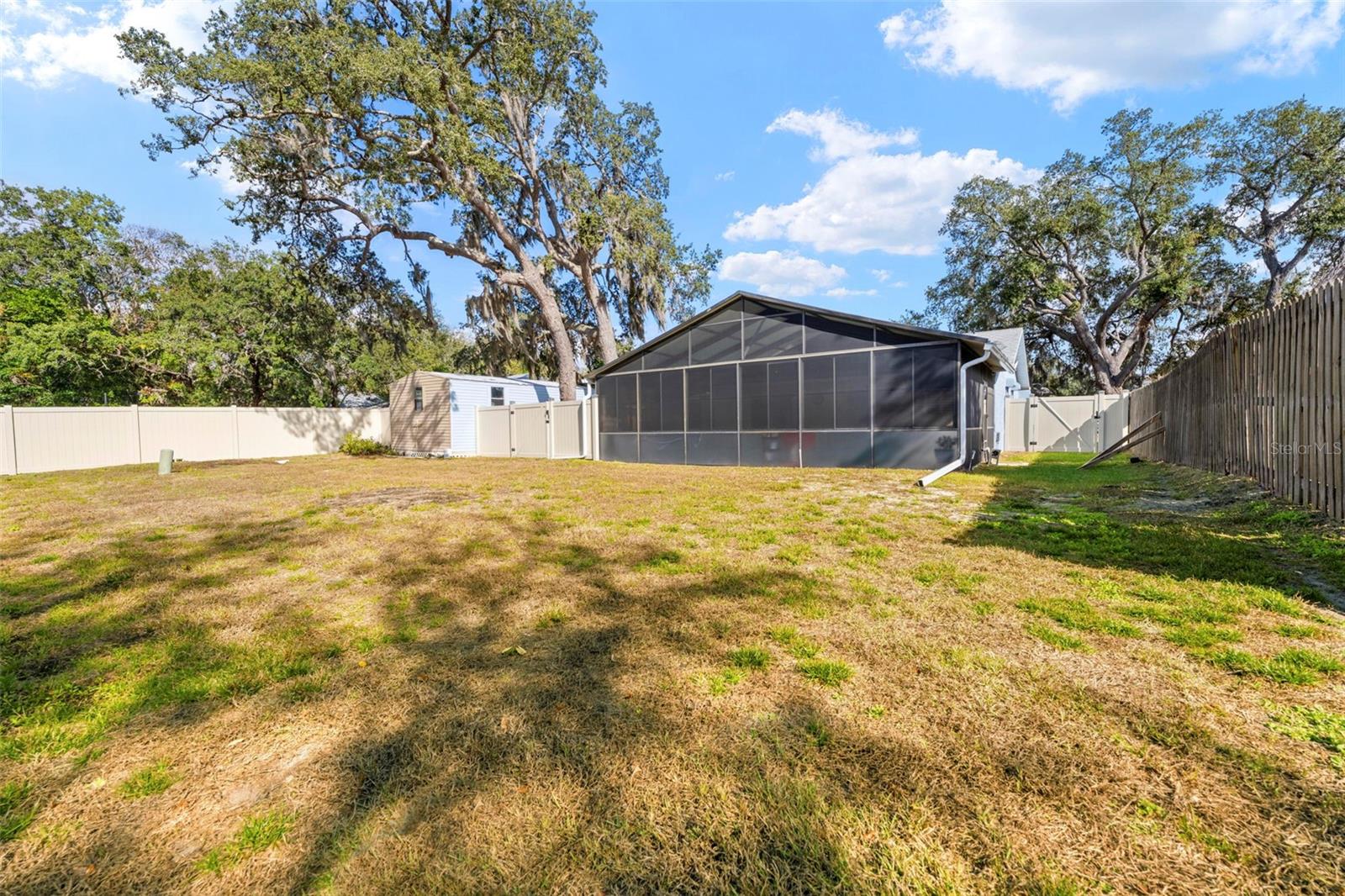 Image 15 of 56 For 2399 Gallagher Avenue