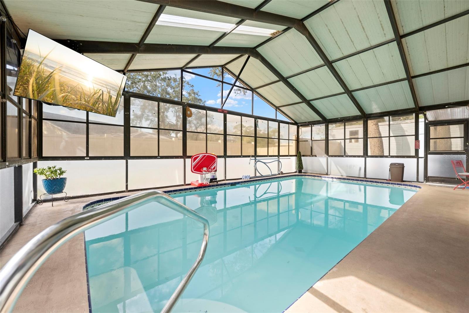 Image 18 of 56 For 2399 Gallagher Avenue