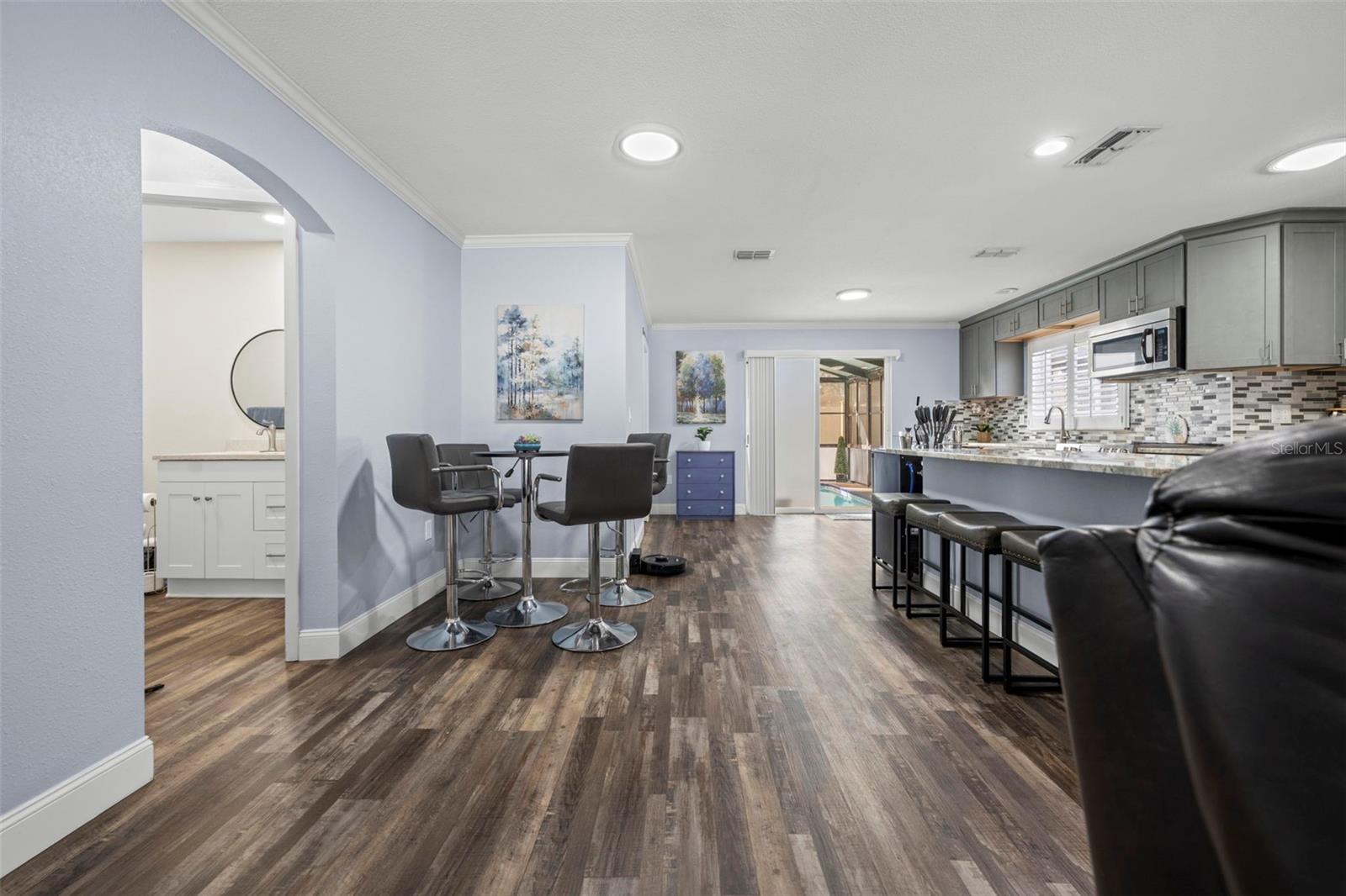 Image 29 of 56 For 2399 Gallagher Avenue