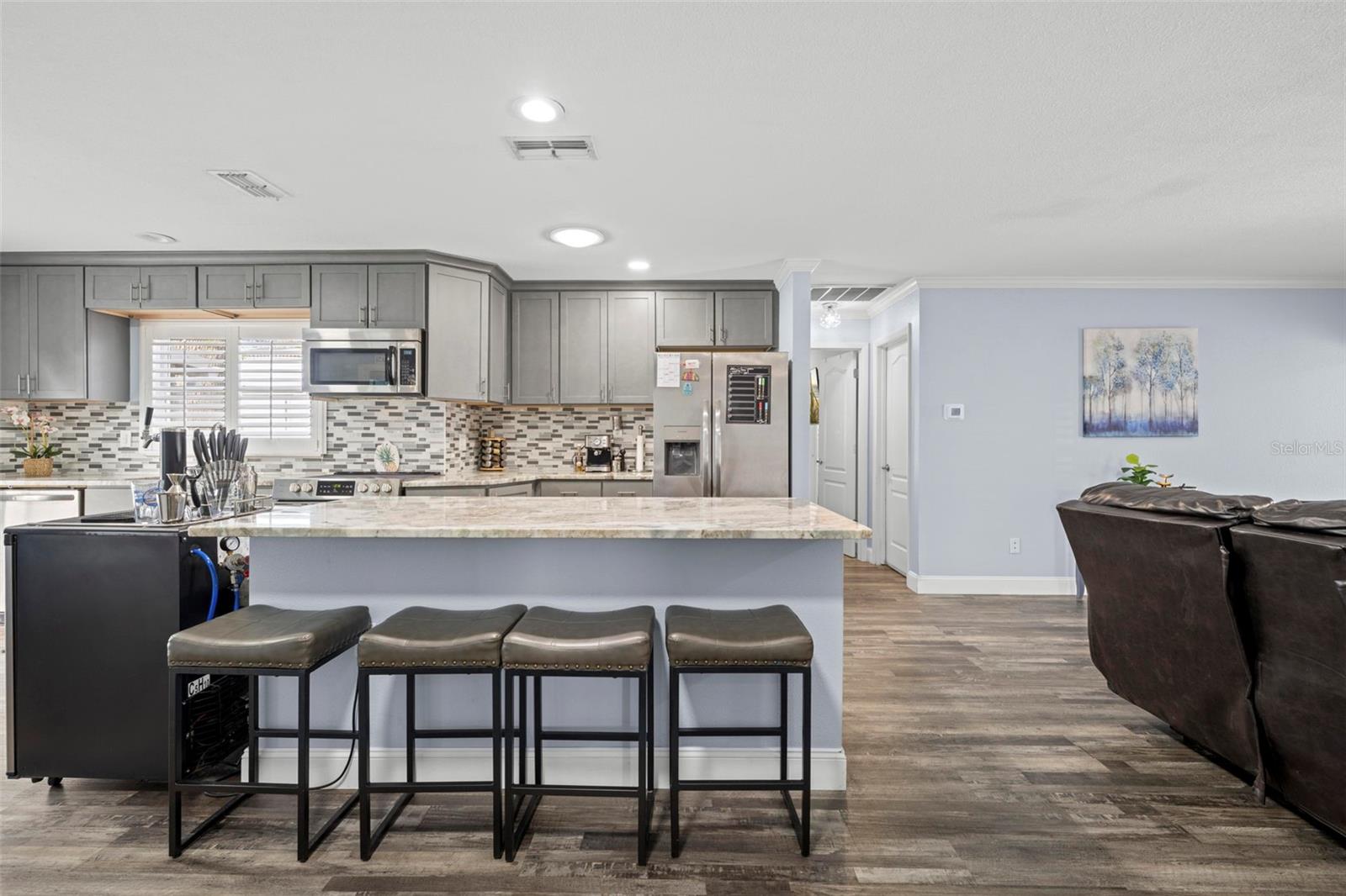 Image 31 of 56 For 2399 Gallagher Avenue