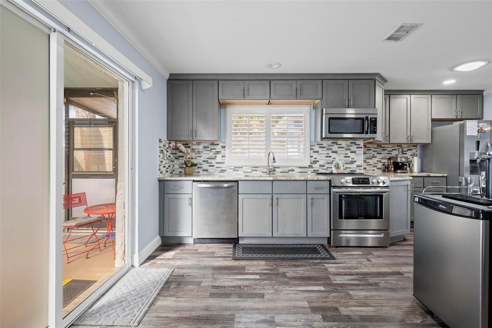 Image 32 of 56 For 2399 Gallagher Avenue