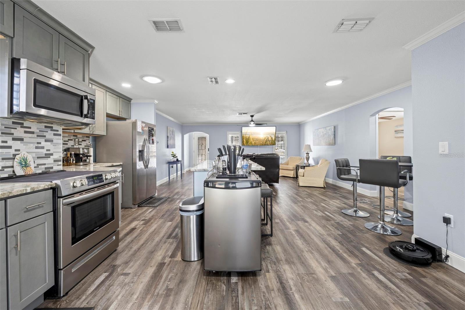 Image 33 of 56 For 2399 Gallagher Avenue