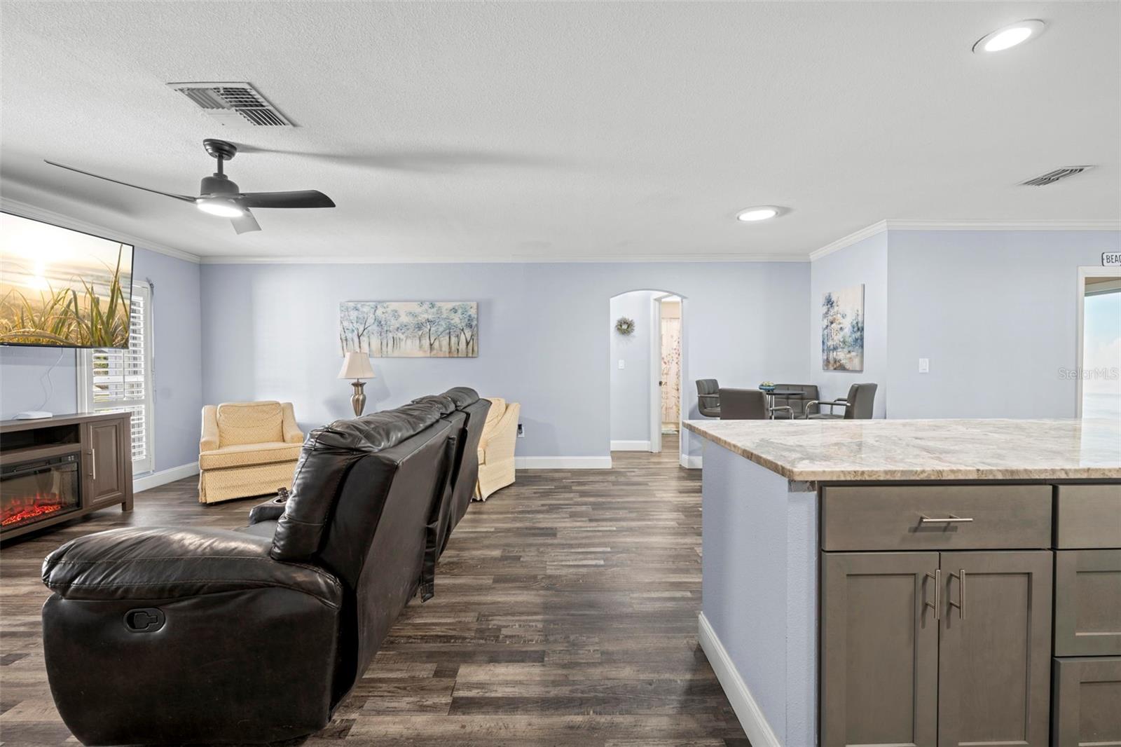 Image 38 of 56 For 2399 Gallagher Avenue