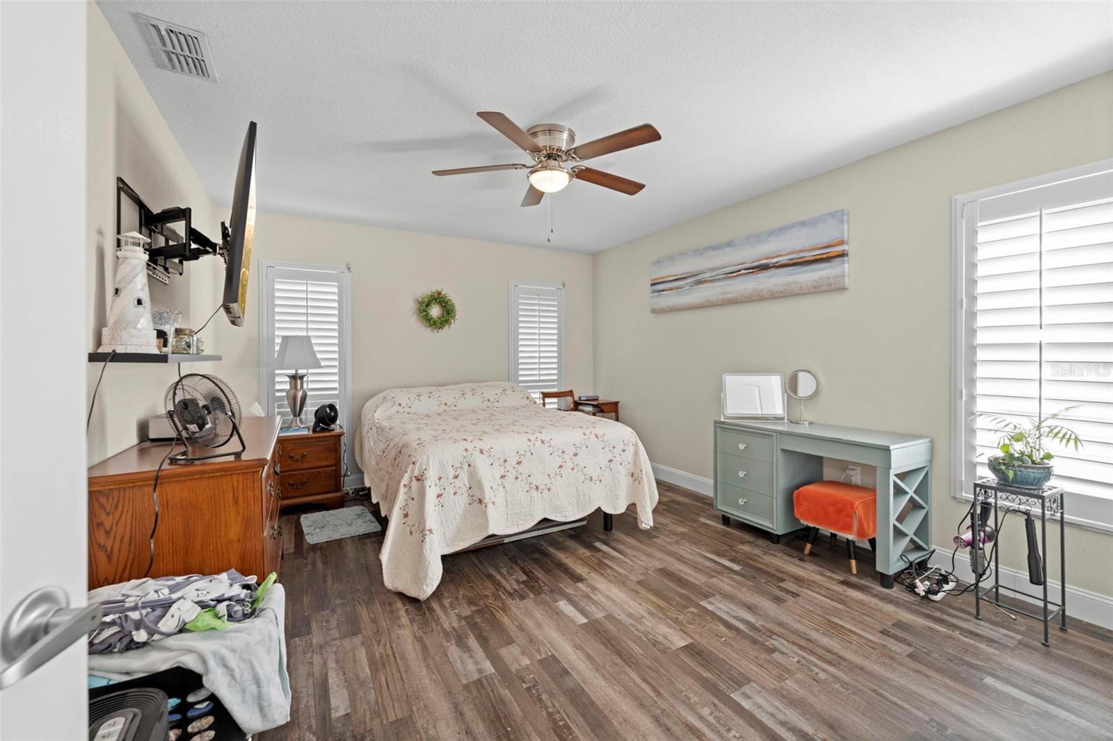 Image 42 of 56 For 2399 Gallagher Avenue