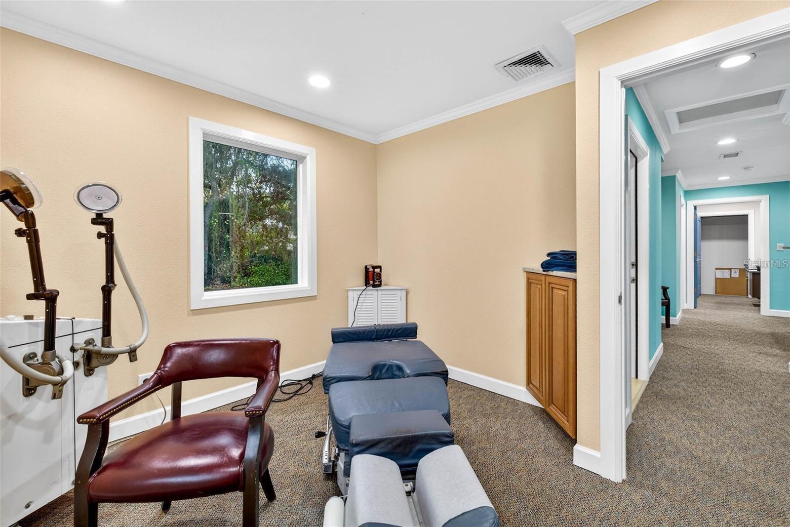 Image 18 of 32 For 12574 Indian Rocks Road