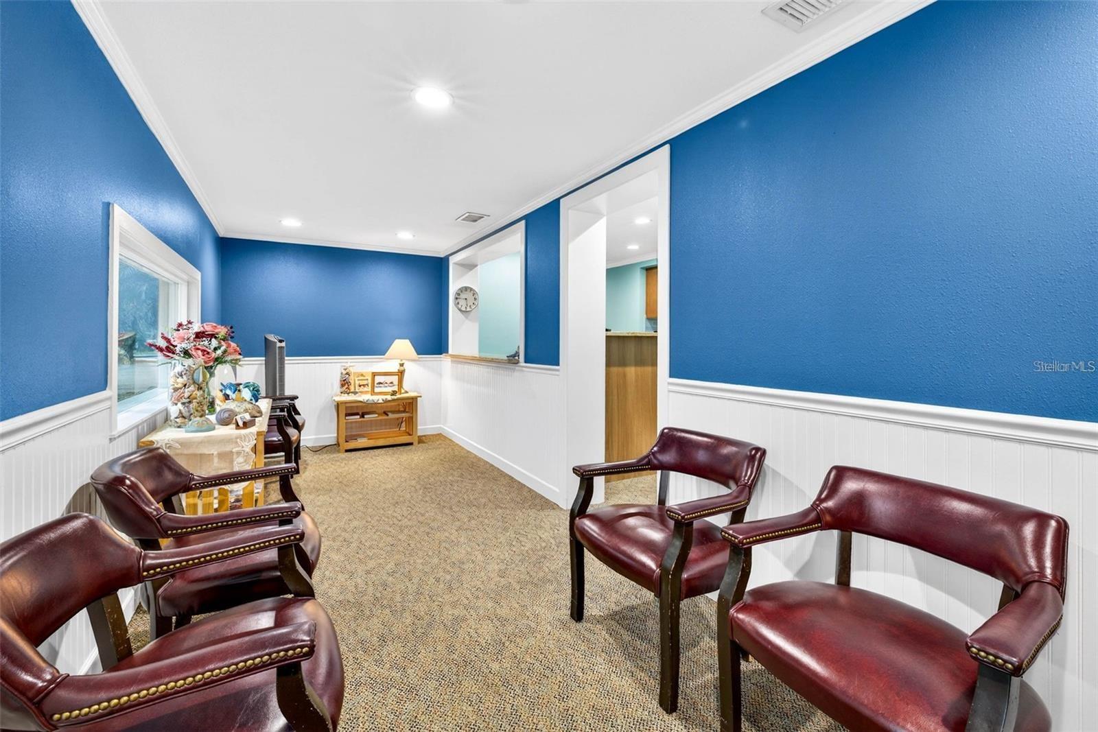 Image 4 of 32 For 12574 Indian Rocks Road