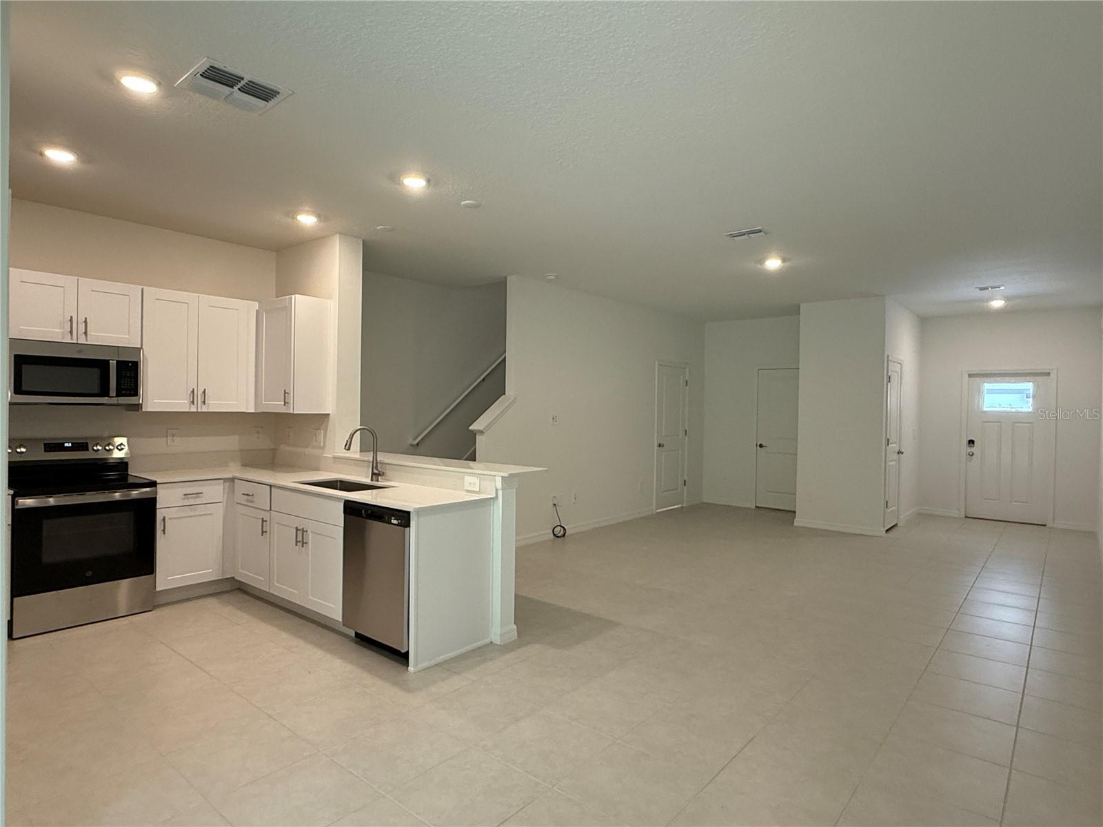 Image 7 of 46 For 10232 Trumpet Honeysuckle Way