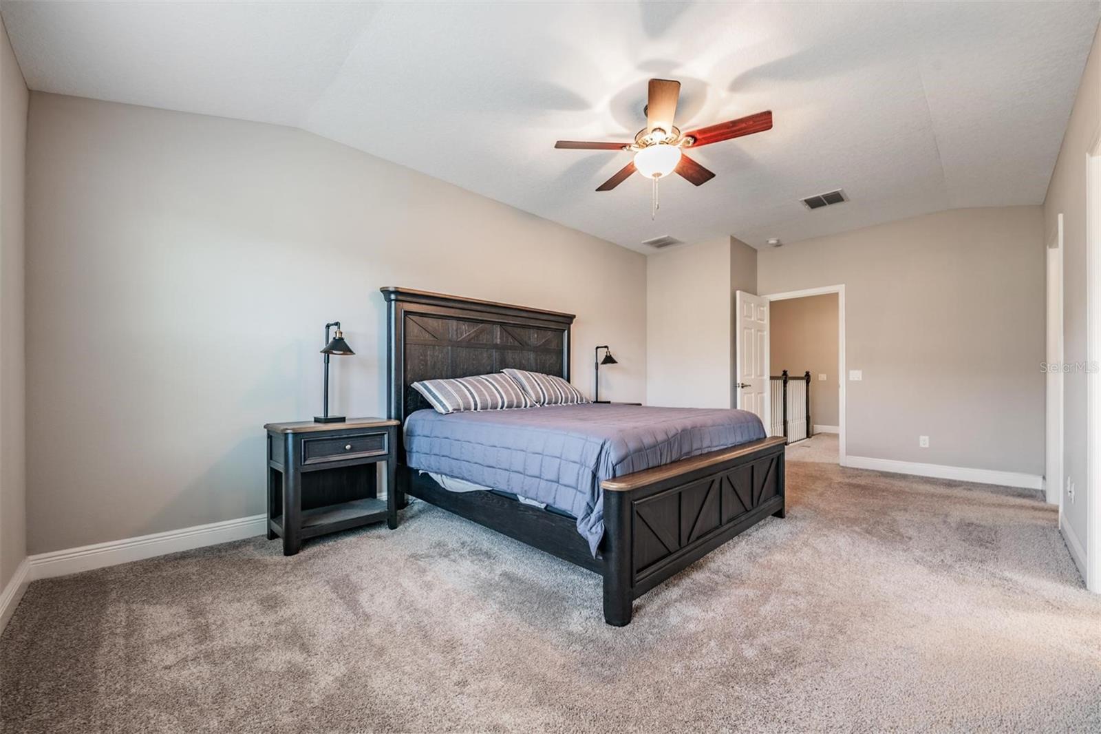 Image 18 of 42 For 1919 Lake Waters Place