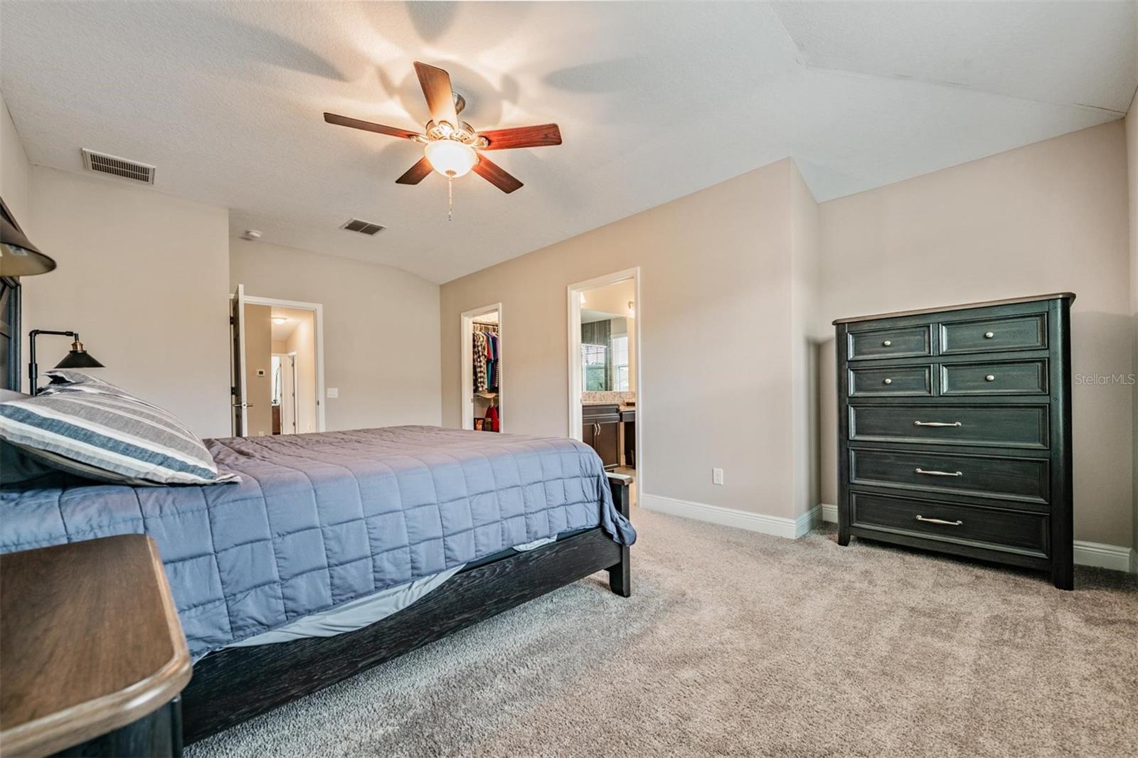 Image 19 of 42 For 1919 Lake Waters Place