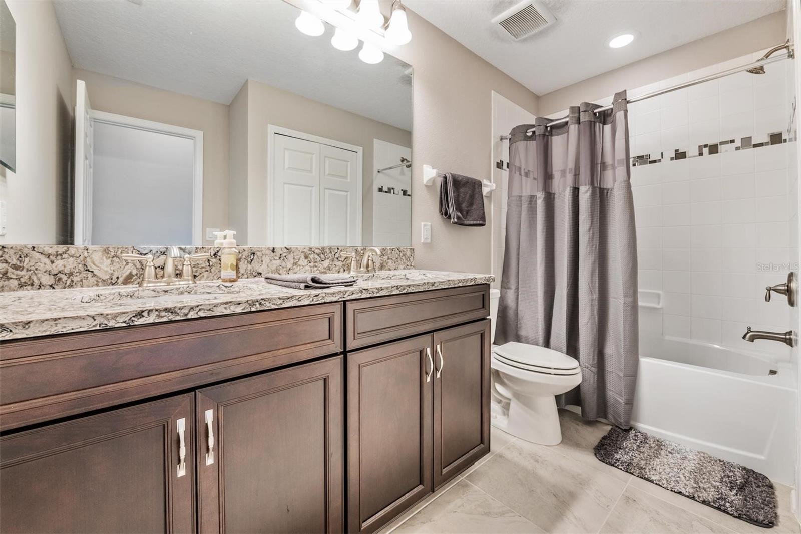 Image 22 of 42 For 1919 Lake Waters Place