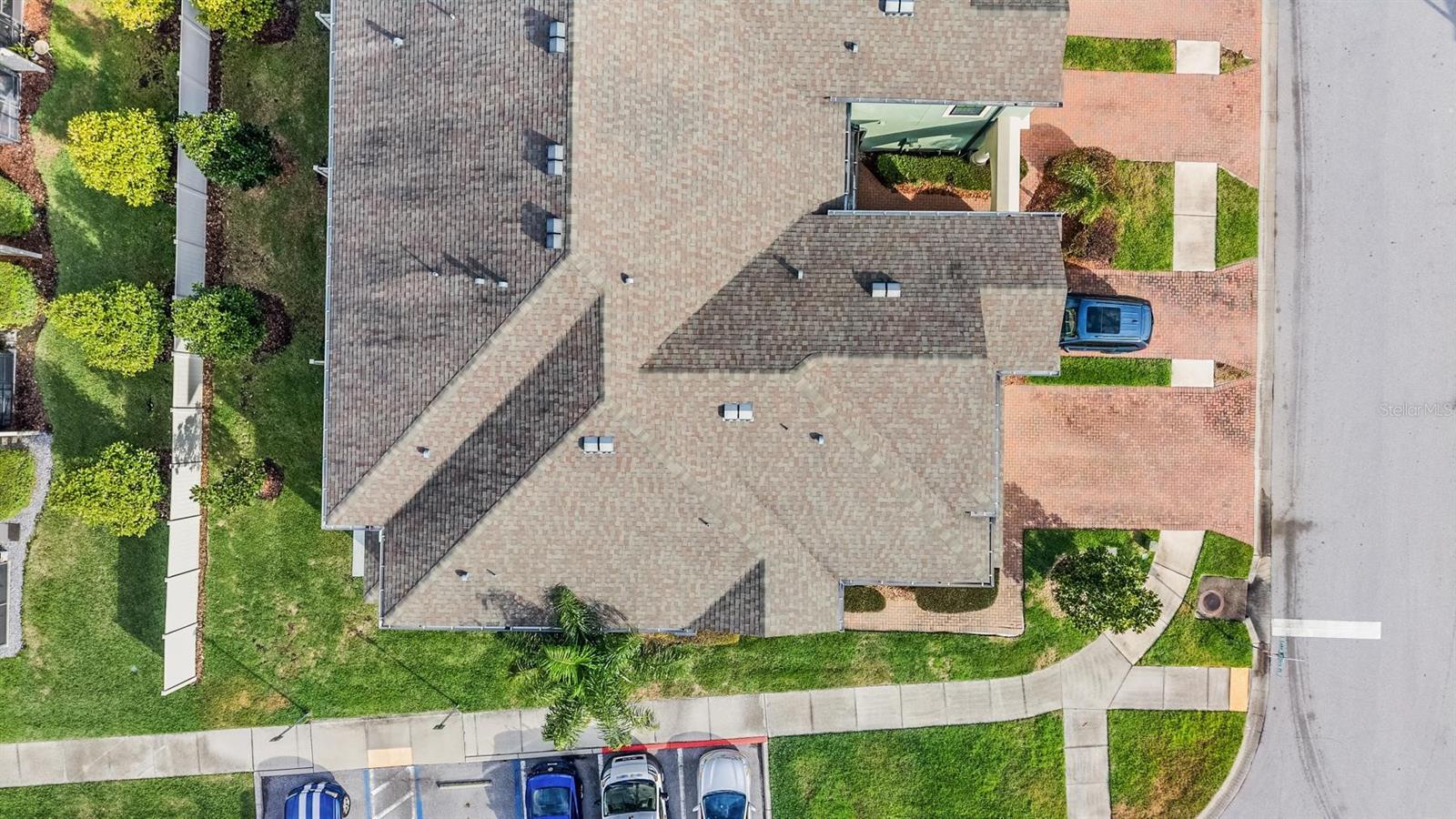 Image 27 of 42 For 1919 Lake Waters Place