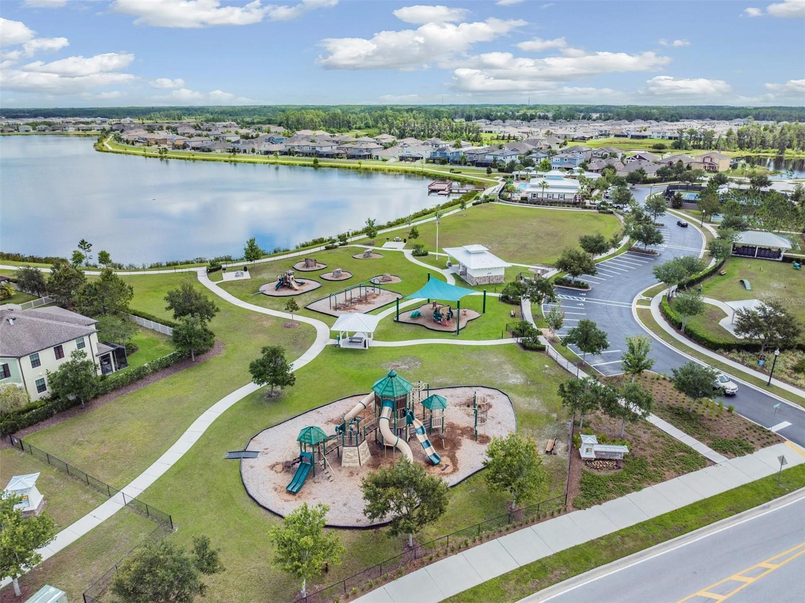 Image 37 of 42 For 1919 Lake Waters Place