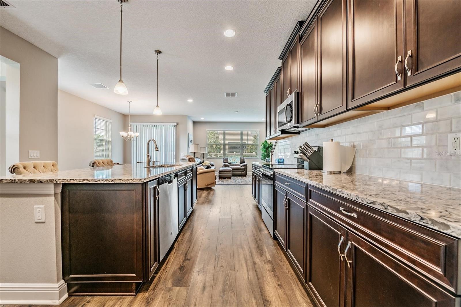 Image 7 of 42 For 1919 Lake Waters Place