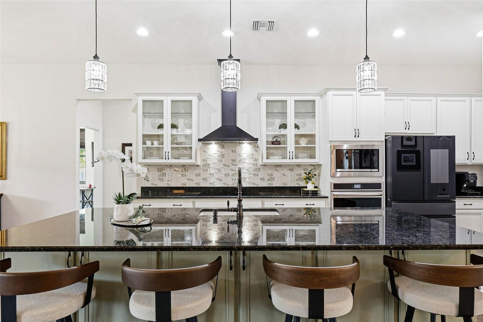 Image 11 of 56 For 8001 Woodleaf Boulevard