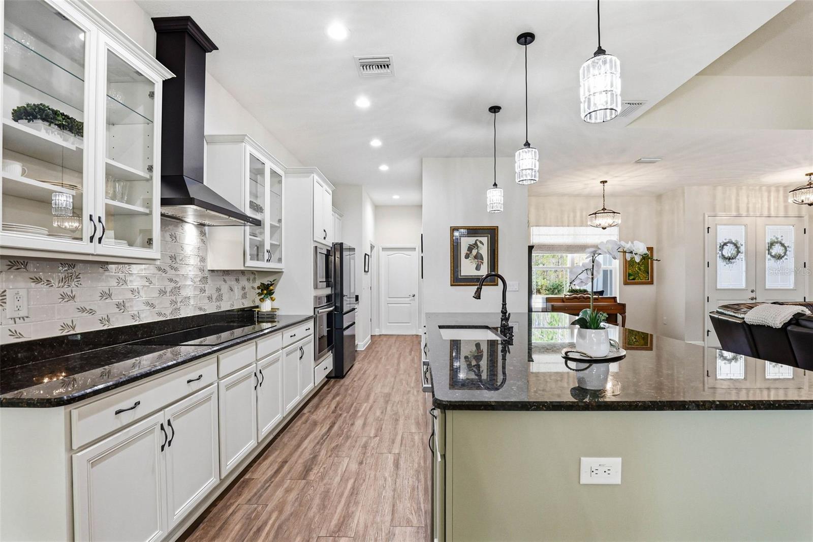 Image 13 of 56 For 8001 Woodleaf Boulevard