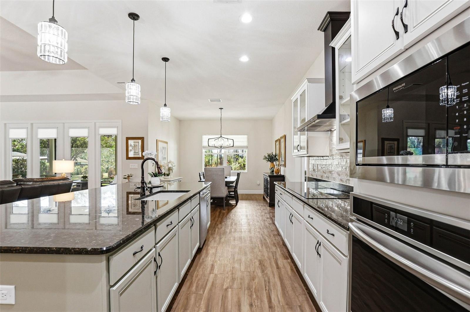 Image 14 of 56 For 8001 Woodleaf Boulevard