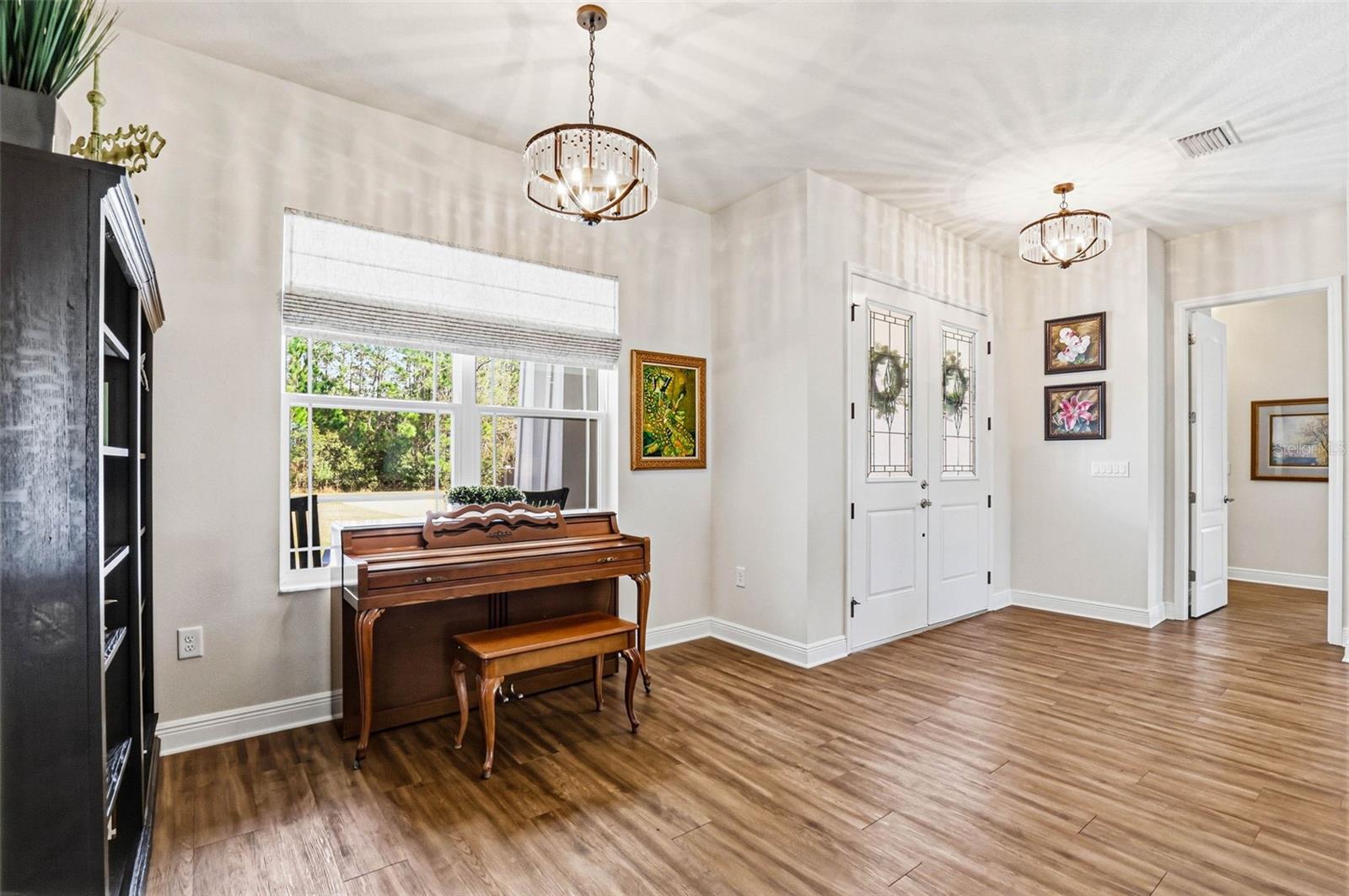 Image 25 of 56 For 8001 Woodleaf Boulevard